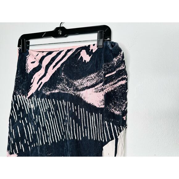 UNTITLED IN MOTION Lelaki Multicolor Abstract Design Satin Slip Skirt Size XL - Picture 6 of 12